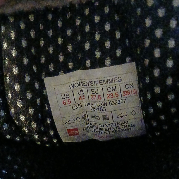 The North Face Women's Black and Cream Winter Boots - Picture 5 of 11